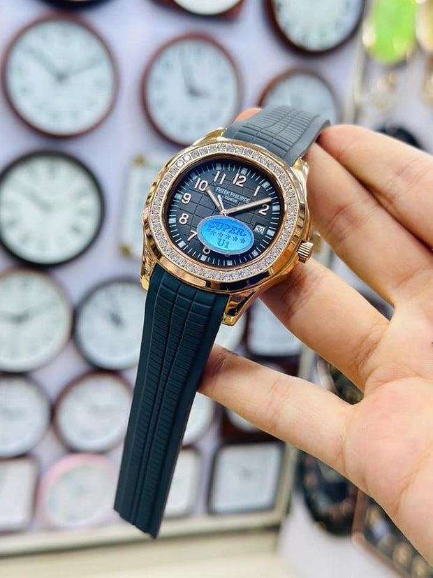 Stylish Brown Rubber Strap Wristwatch – Luxury Design