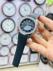 Stylish Brown Rubber Strap Wristwatch – Luxury Design