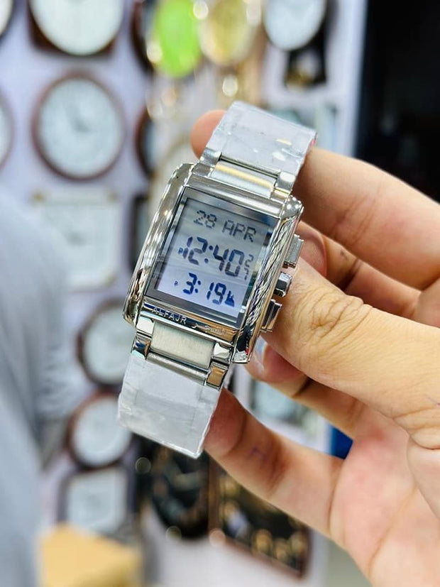 Bold silver Digital Wristwatch – Square Face