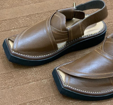 Classic Brown Peshawari Chappal – Handmade Leather Footwear for Men
