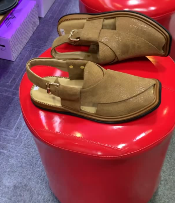 Premium Tan Peshawari Chappal – Elegant & Traditional Footwear for Men